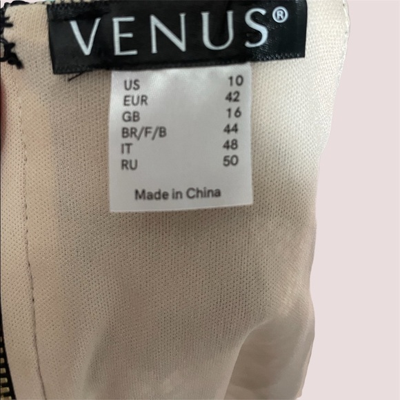 Venus black lace bell bottom sleeve top size 10 - Picture 7 of 9